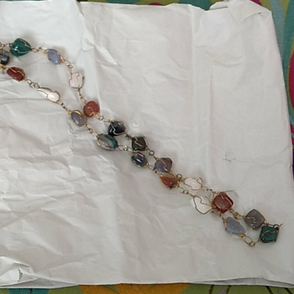 Bead and wire necklace - Picture 1 of 3